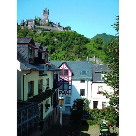 Am Alten Kirchplatz 4 *